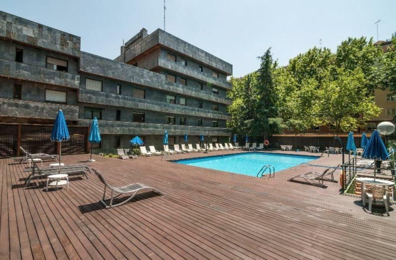 Apartamento Junto Al Santiago Bernabeu Con Piscina Appartement Madrid Buitenkant foto